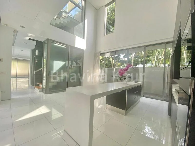 5 Bed Bungalow (Landed) for Rent in  Tan Kim Cheng Road - Image 1