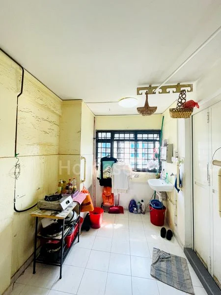 2 Room (2I) HDB for Sale in 406 Ang Mo Kio Avenue 10 - Image 5