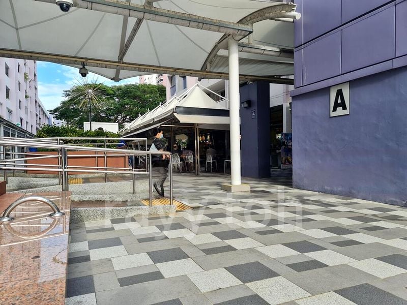 Shop / Shophouse for Sale: Bedok Central I Near ntuc and coffeeshop I Corner unit - Image 4