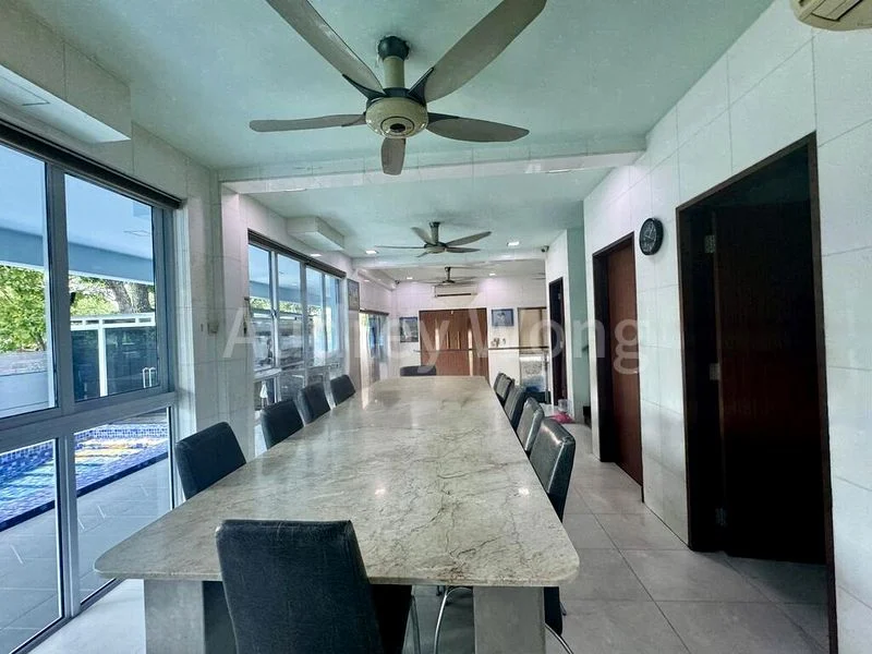 6 Bed Corner Terrace (Landed) for Sale in  Golden Hill Estate - Image 4