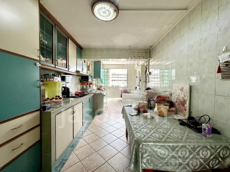 4 Room (4I) HDB for Rent in  214 Lorong 8 Toa Payoh - Image 4