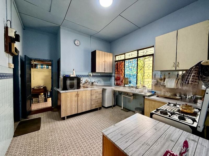 3 Bed Bungalow (Landed) for Sale in  Rochdale Road - Image 7