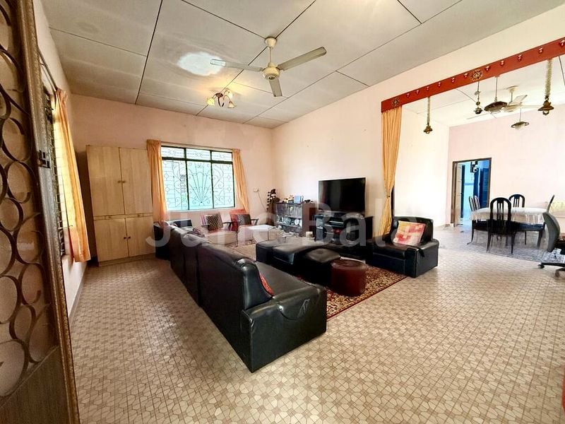 3 Bed Bungalow (Landed) for Sale in  Rochdale Road - Image 10
