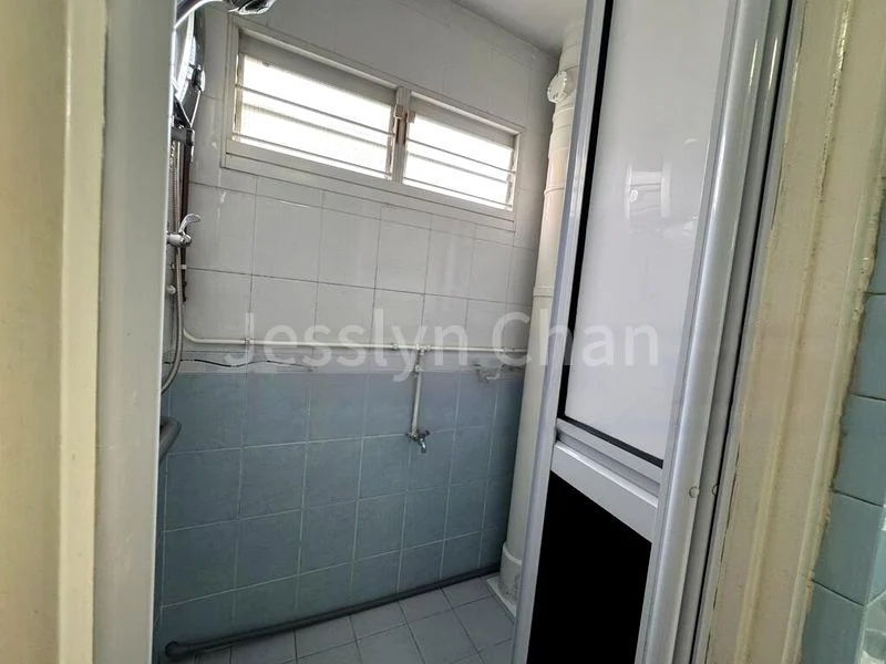 3 Room (3I) HDB for Rent in  8 Holland Avenue - Image 6