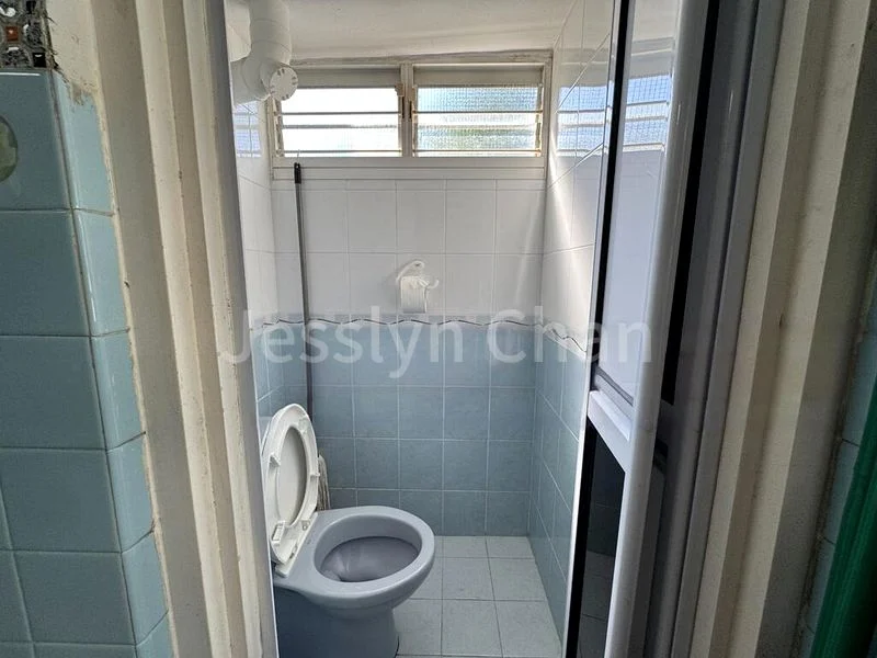 3 Room (3I) HDB for Rent in  8 Holland Avenue - Image 4