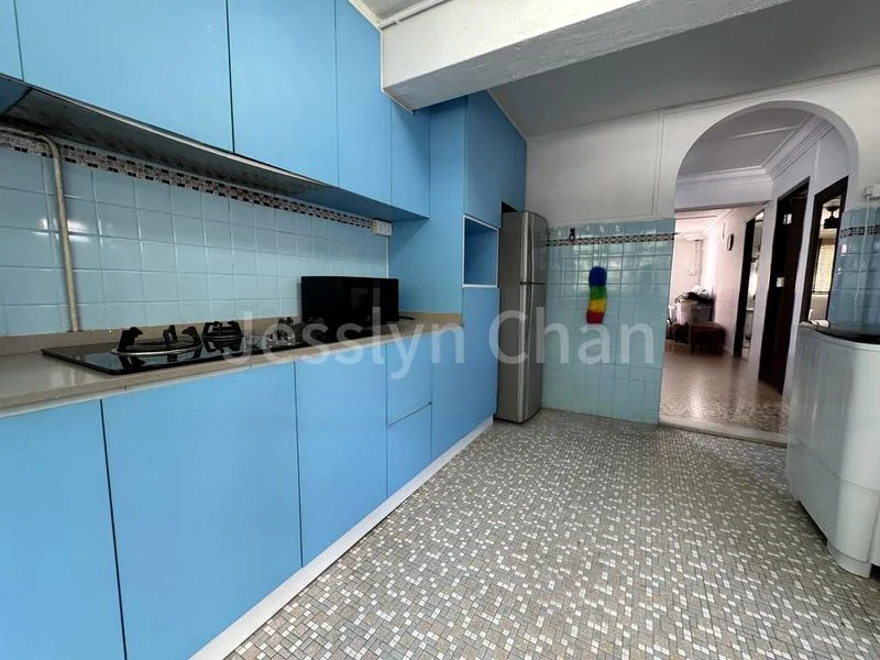3 Room (3I) HDB for Rent in  8 Holland Avenue - Image 3