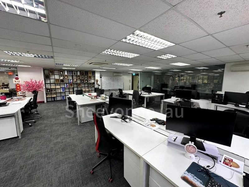 Office for Sale: Manhattan House - Image 1