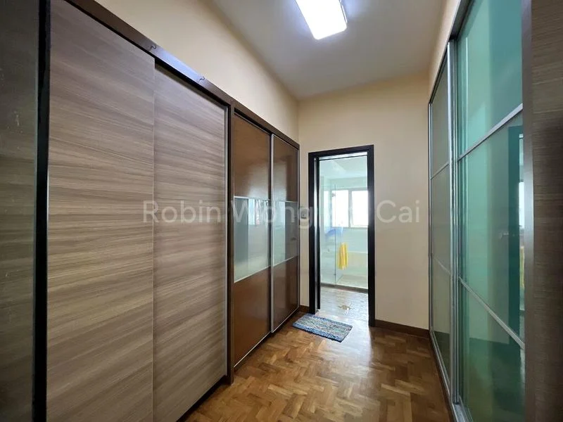 5 Bed Terraced House (Landed) for Sale in  Springhill - Image 4