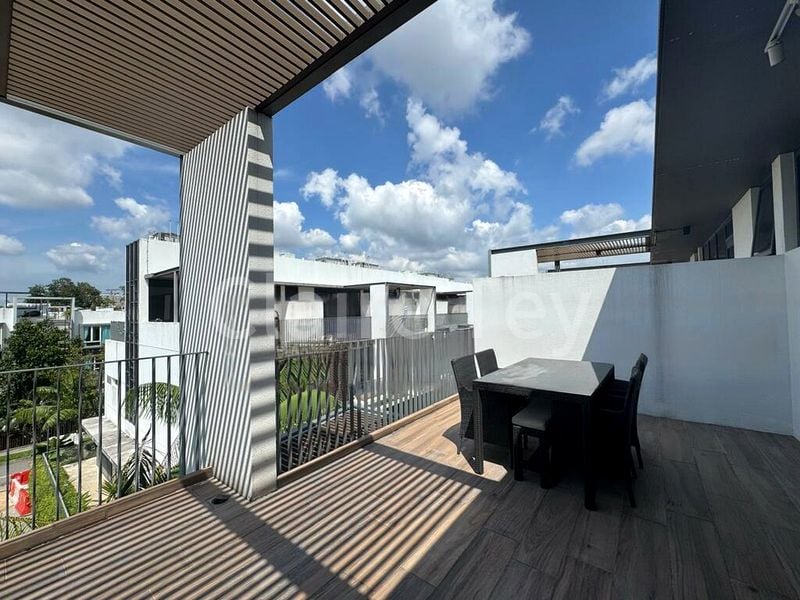 4 Bed Terraced House (Landed) for Sale in Sunrise Gardens - Image 2