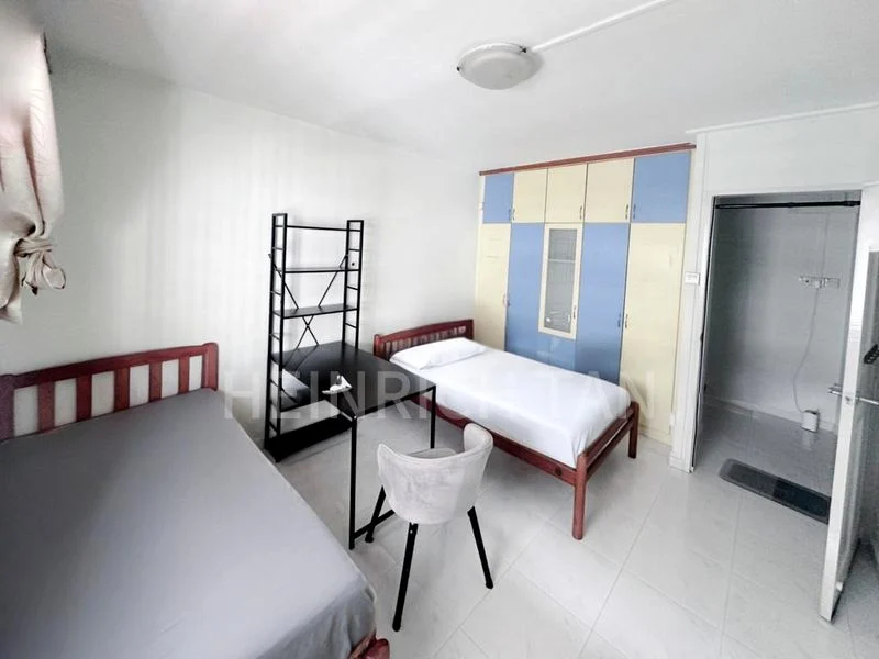 Common Room (HDB) for Rent in  539 Hougang Street 52 - Image 3