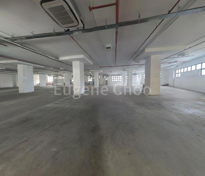 Light Industrial (B1) for Rent: 20 and 40 Footer truck loading, 3.7m ceiling height. No void space. - Image 6