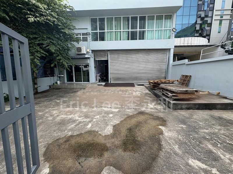 Warehouse for Sale: 23 Playfair Road - Image 6