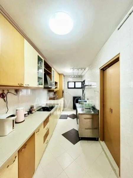 5 Room (5I) HDB for Rent in 661C Jurong West Street 64 - Image 7