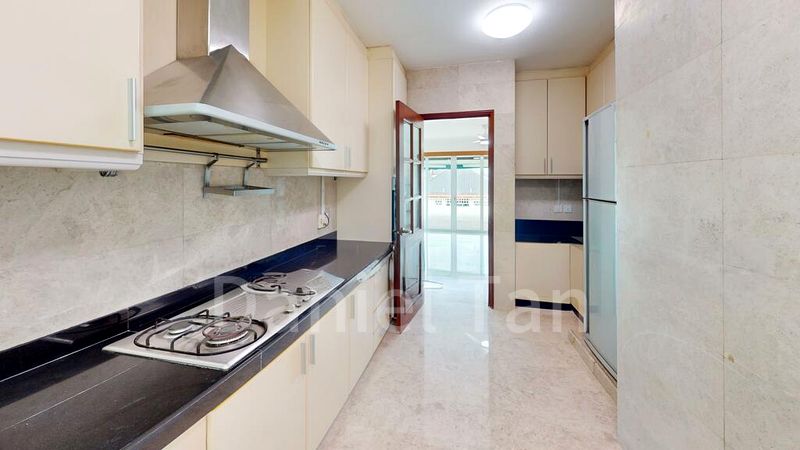 4 Bed Condo for Rent in  Pasir Panjang Road - Image 6