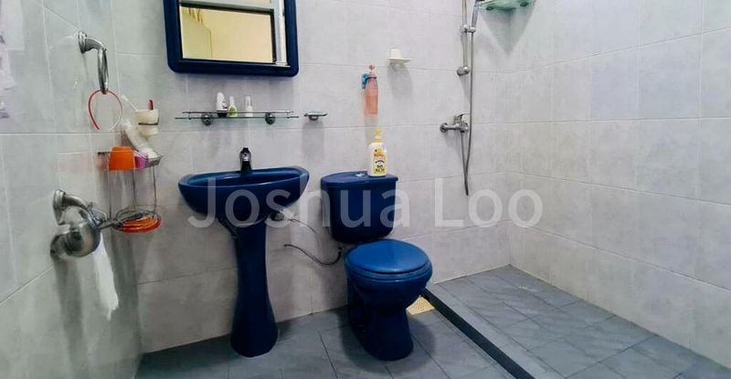 4 Bed Terraced House (Landed) for Sale in  Ang Mo Kio Avenue 4 - Image 1