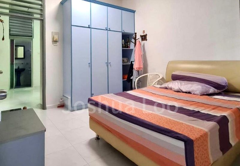 4 Bed Terraced House (Landed) for Sale in  Ang Mo Kio Avenue 4 - Image 4