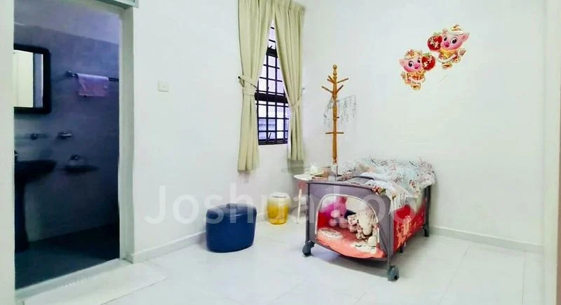 4 Bed Terraced House (Landed) for Sale in  Ang Mo Kio Avenue 4 - Image 2