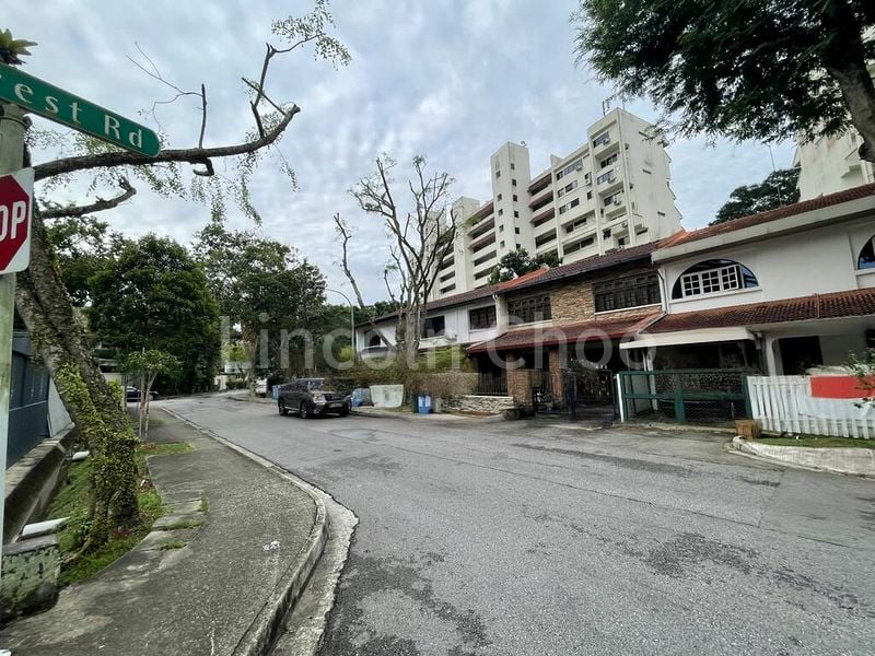 5+1 Bed Semi-Detached House (Landed) for Sale in  Hillcrest Park - Image 1