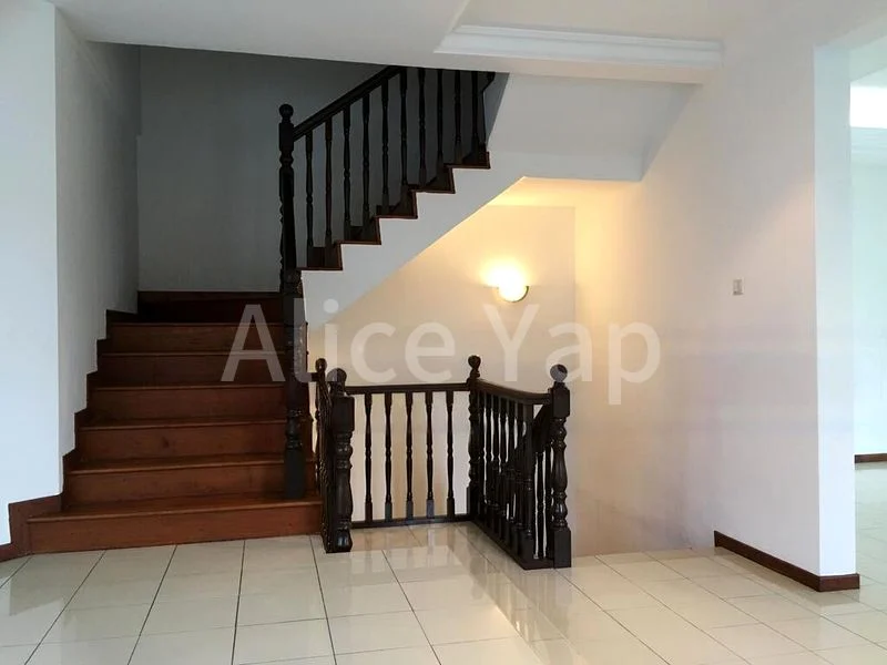 4 Bed Terraced House (Landed) for Rent in  Airview Park - Image 2