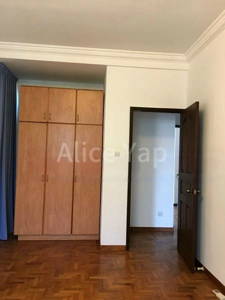 4 Bed Terraced House (Landed) for Rent in  Airview Park - Image 6