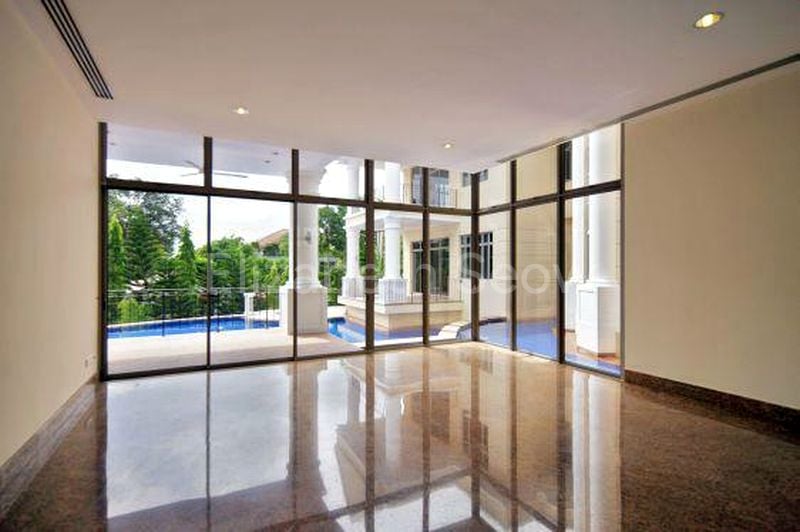 6 Bed Bungalow (Landed) for Rent in  Villas Holland - Image 1