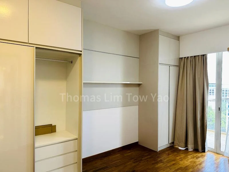 4 Bed Executive Condo for Sale in  Forestville - Image 5
