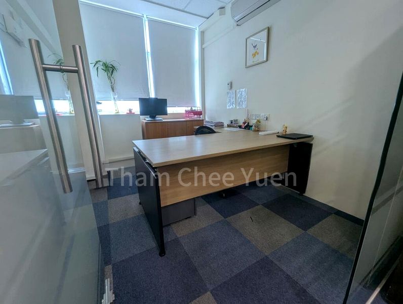 Light Industrial (B1) for Rent: EPL Building - Image 8