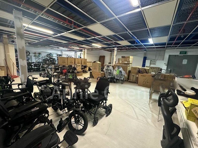 Light Industrial (B1) for Rent: "Unity Centre - Image 6