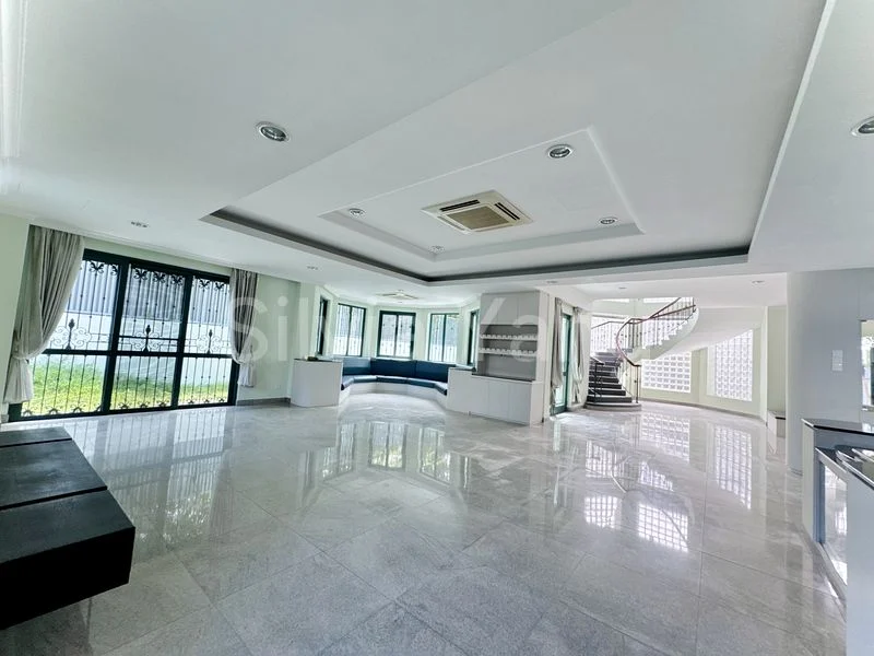 6 Bed Bungalow (Landed) for Rent in  Upper Thomson Road - Image 1