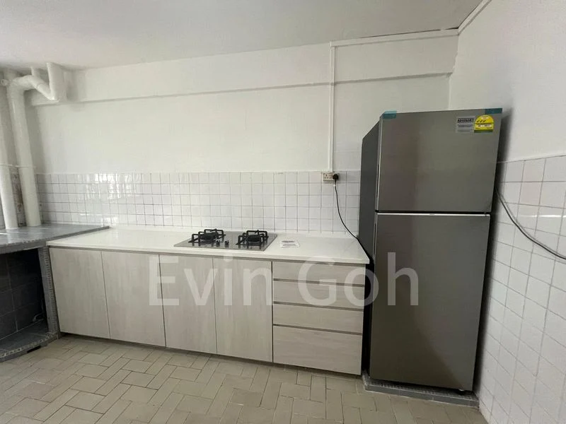 3 Room (3A) HDB for Rent in  220 Yishun Street 21 - Image 2