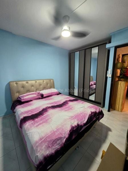 4 Room (4NG) HDB for Rent in  52 Teban Gardens Road - Image 1