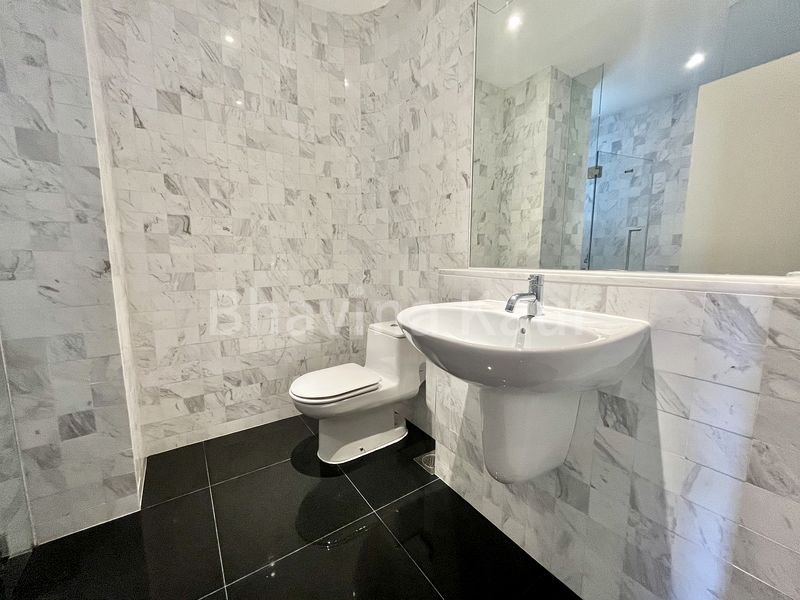 4+1 Bed Condo for Rent in  The Colonnade - Image 2