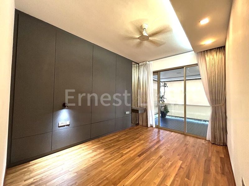 4 Bed Condo for Sale in  The Peak @ Balmeg - Image 3