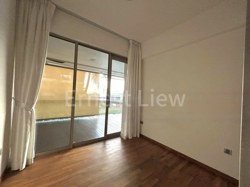 4 Bed Condo for Sale in  The Peak @ Balmeg - Image 4