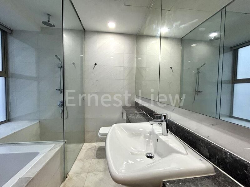 4 Bed Condo for Sale in  The Peak @ Balmeg - Image 5