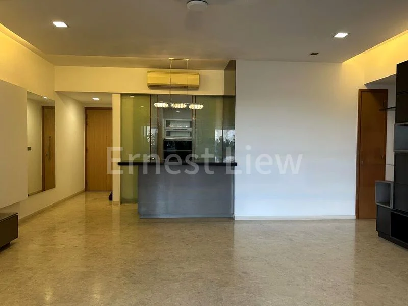 4 Bed Condo for Sale in  The Peak @ Balmeg - Image 7