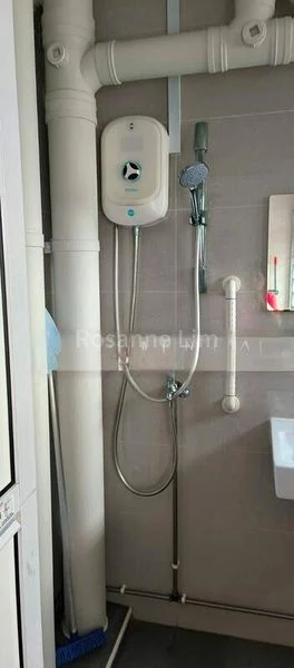 Common Room (HDB) for Rent in  365 Corporation Drive - Image 4