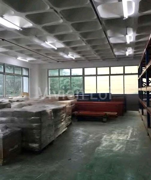 Light Industrial (B1) for Sale: Valiant Industrial Building - Image 5