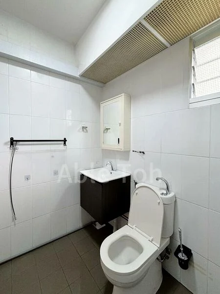 4 Room (4A) HDB for Rent in  362C Sembawang Crescent - Image 4