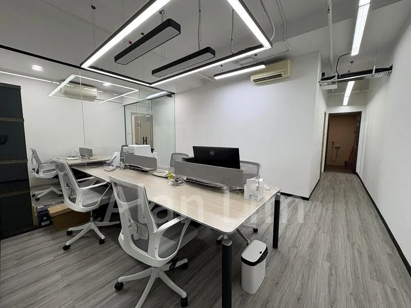 Light Industrial (B1) for Rent: Apex on Henderson - Image 1