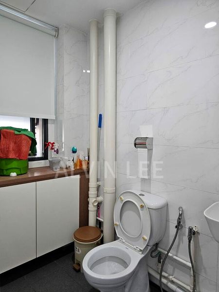 Light Industrial (B1) for Rent: Trivex - Image 4