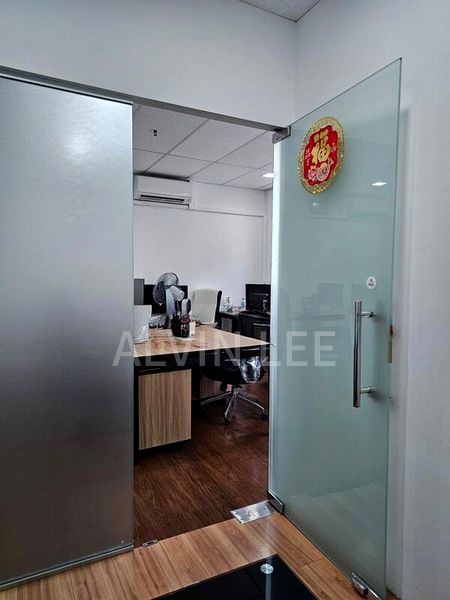 Light Industrial (B1) for Rent: Trivex - Image 13