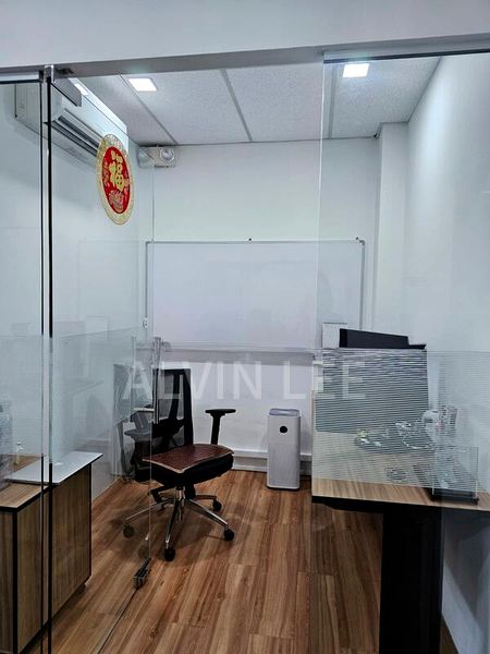 Light Industrial (B1) for Rent: Trivex - Image 10