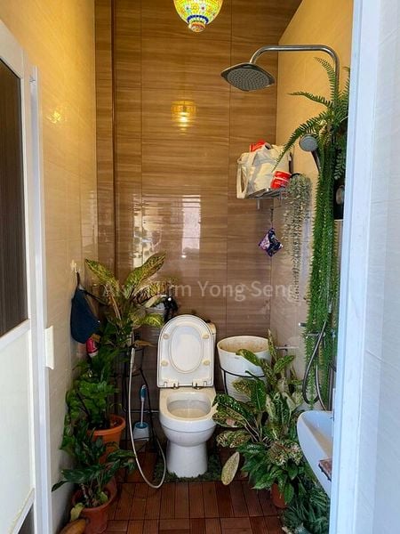 Shop / Shophouse for Rent: East Coast Road - Image 2