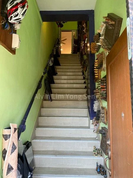 Shop / Shophouse for Rent: East Coast Road - Image 1