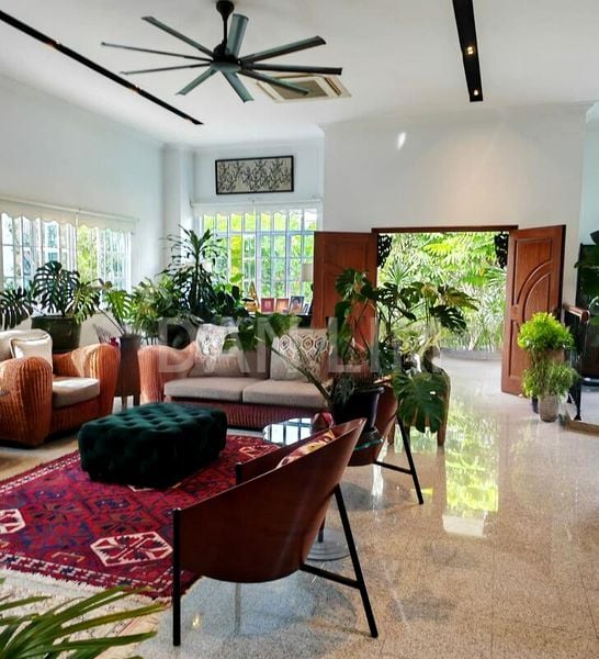 6 Bed Bungalow (Landed) for Sale in  Braddell Heights Estate - Image 1