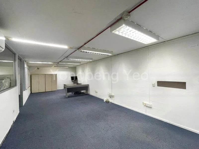 Factory / Workshop (B2) for Rent: City Warehouse - Image 3