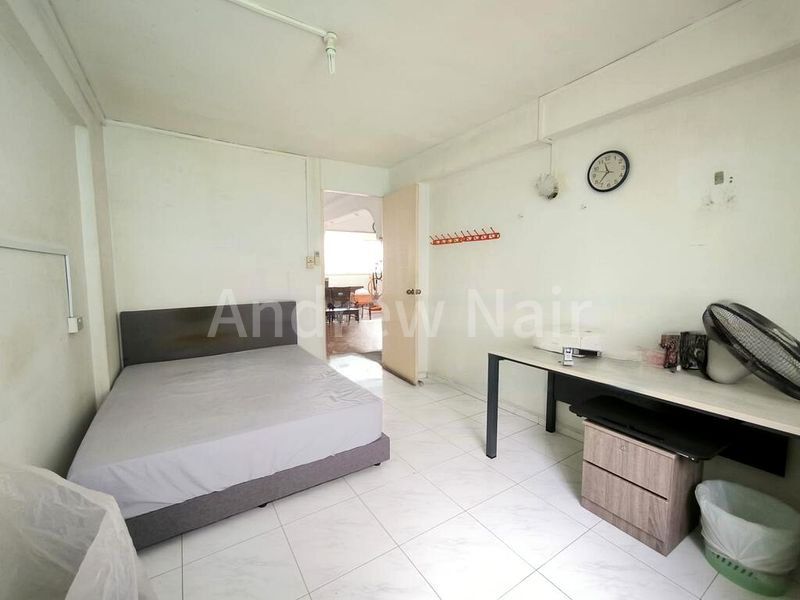 5 Room (5I) HDB for Sale in 175 Woodlands Street 13 - Image 4