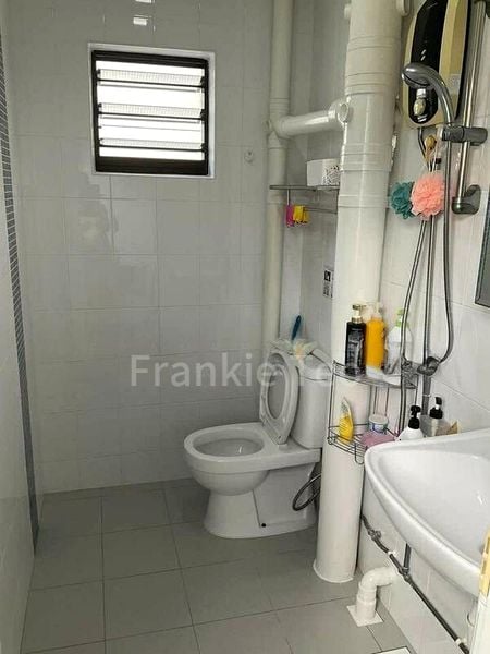 Common Room (HDB) for Rent in  537 Bukit Batok Street 52 - Image 1