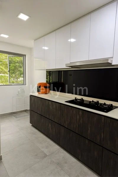 Maisonette HDB for Sale in  562 Hougang Street 51 - Image 7
